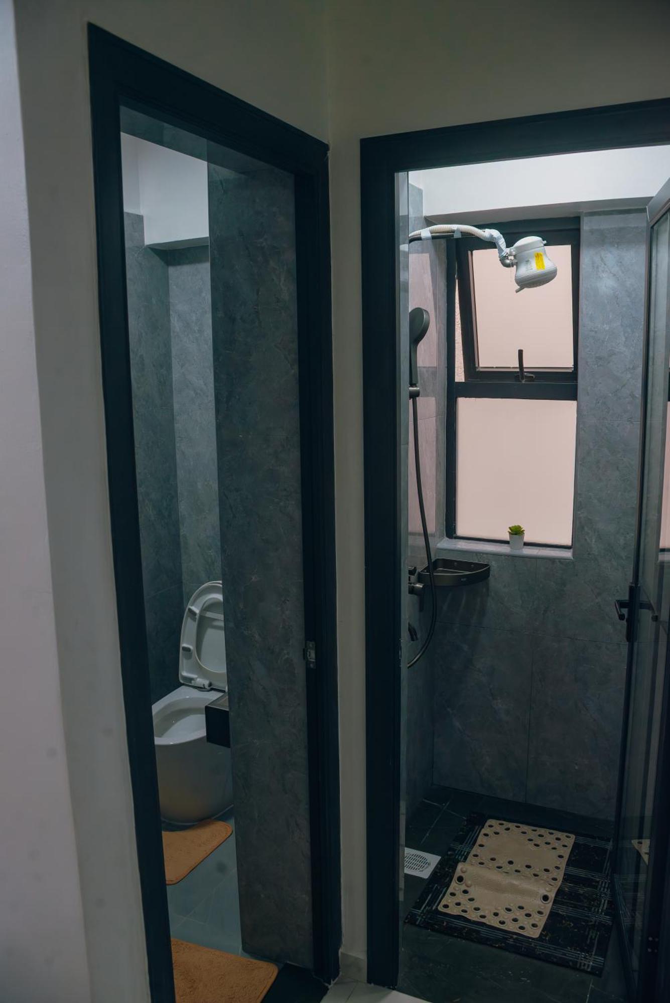 Modern 1 Bedroom In Kilimani With Rooftop Access, Workspace Nairobi