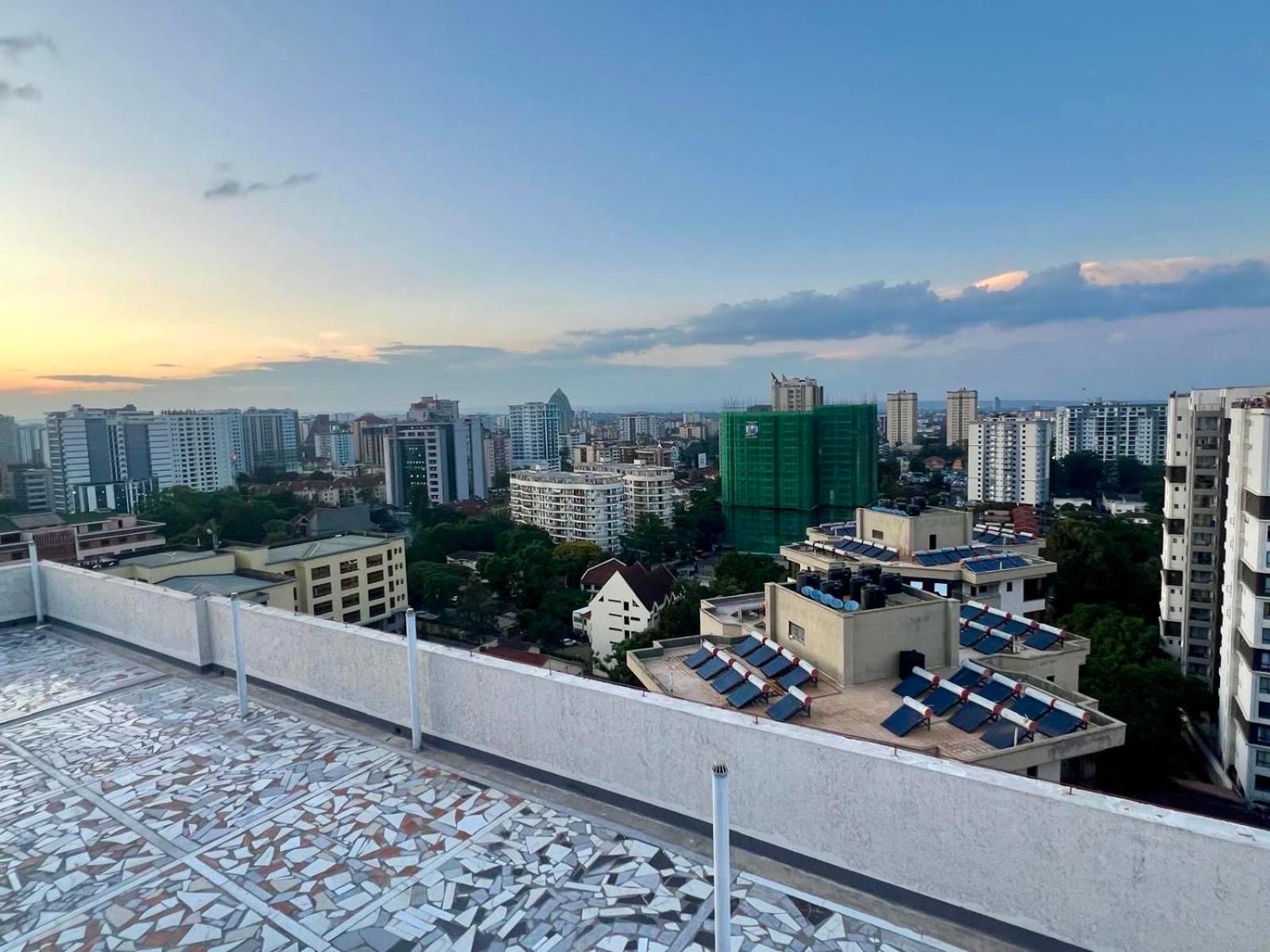 Apartment Modern 1 Bedroom Apartment In Kilimani With Equipped Gym, Panoramic Rooftop, And Workdesk Nairobi