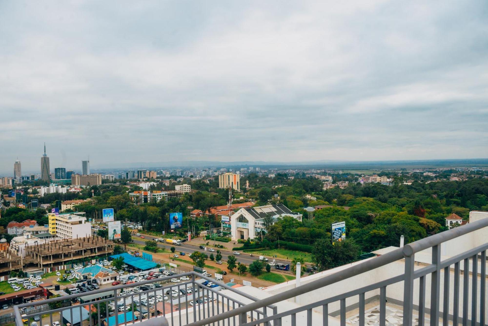 Modern 1 Bedroom In Kilimani With Rooftop Access, Workspace