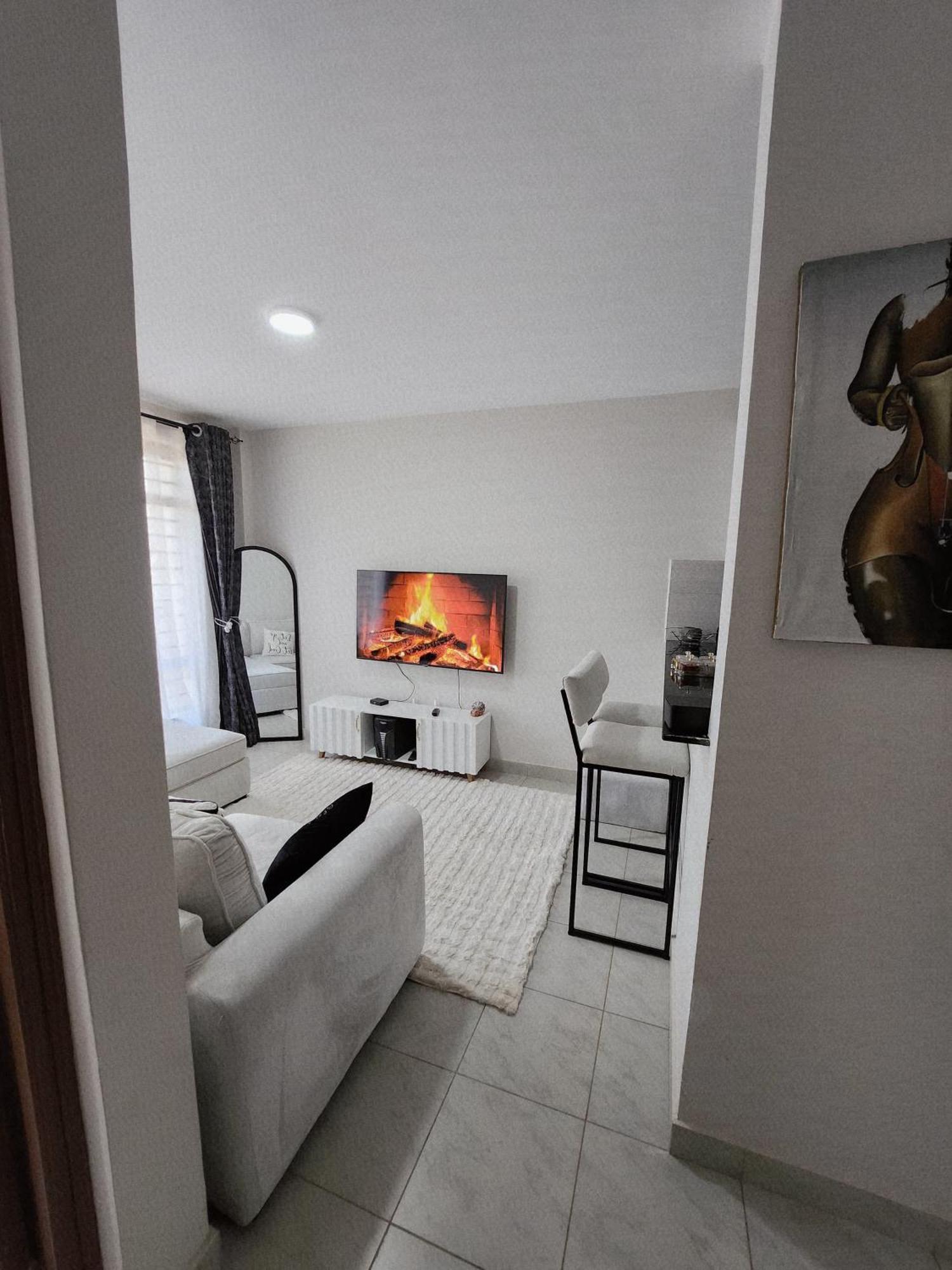 1 Bedroom Apartment Located Near Un Gigiri & Us Embassy Village Market * Nairobi