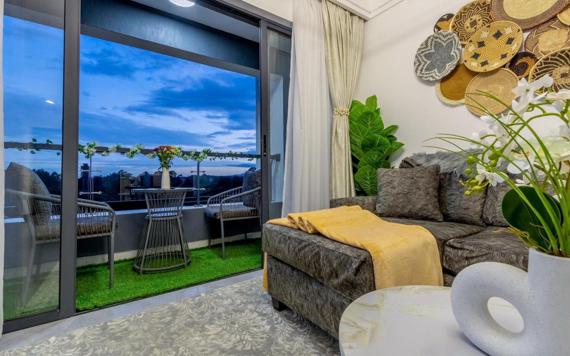 Riara Luxury, Pool, Gym, Junction Mall, Views, Skyline Apartment *