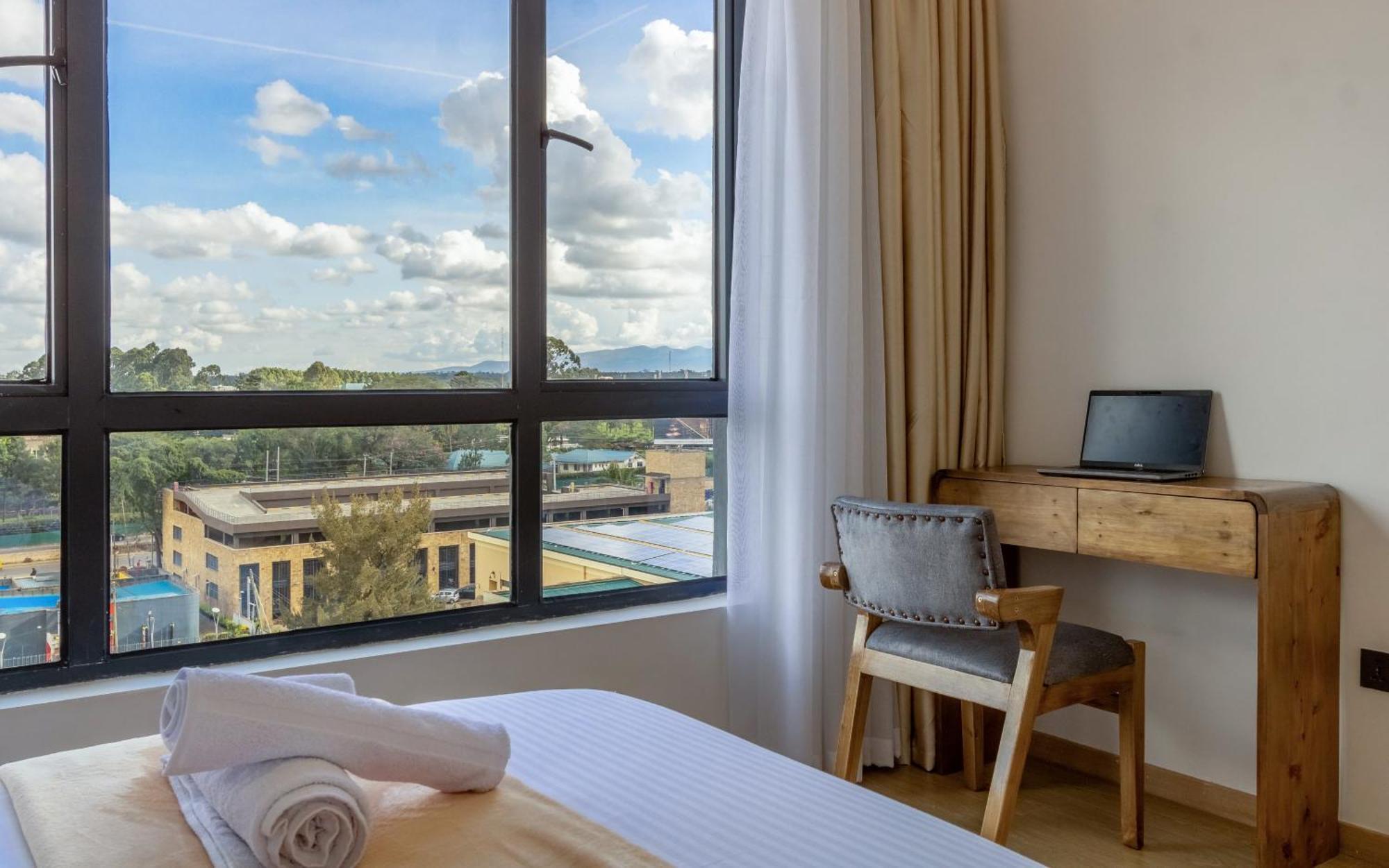 Riara Luxury, Pool, Gym, Junction Mall, Views, Skyline * Nairobi