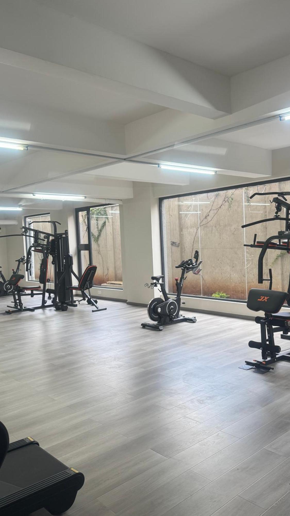 Ensuite Kilimani 1br Near Cbd, Free Parking, Wi-fi, Near Yaya Center Apartamento *