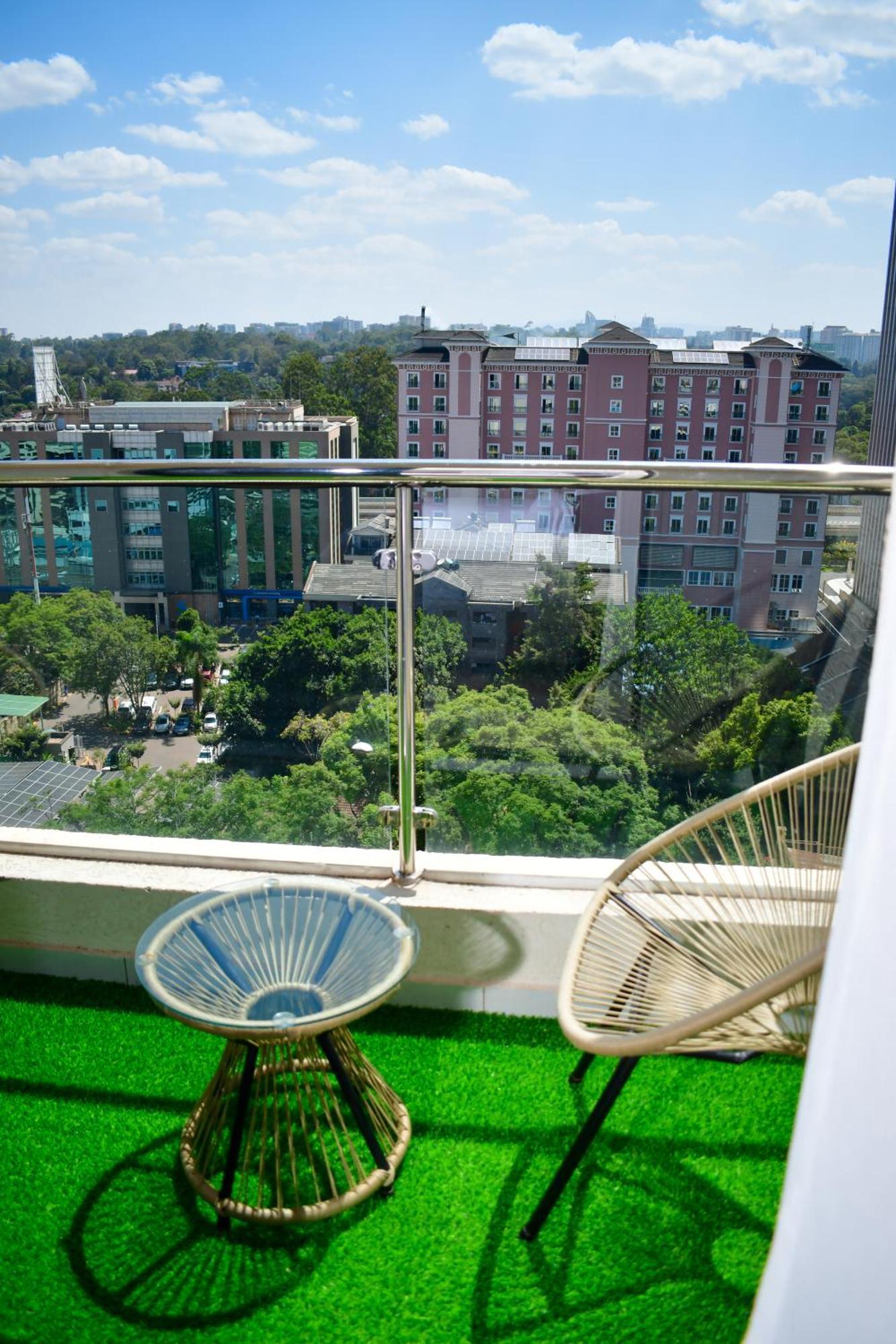 Cozy 1br, Westlands Views, Rooftop Pool, Lounge And Gym Apartment *