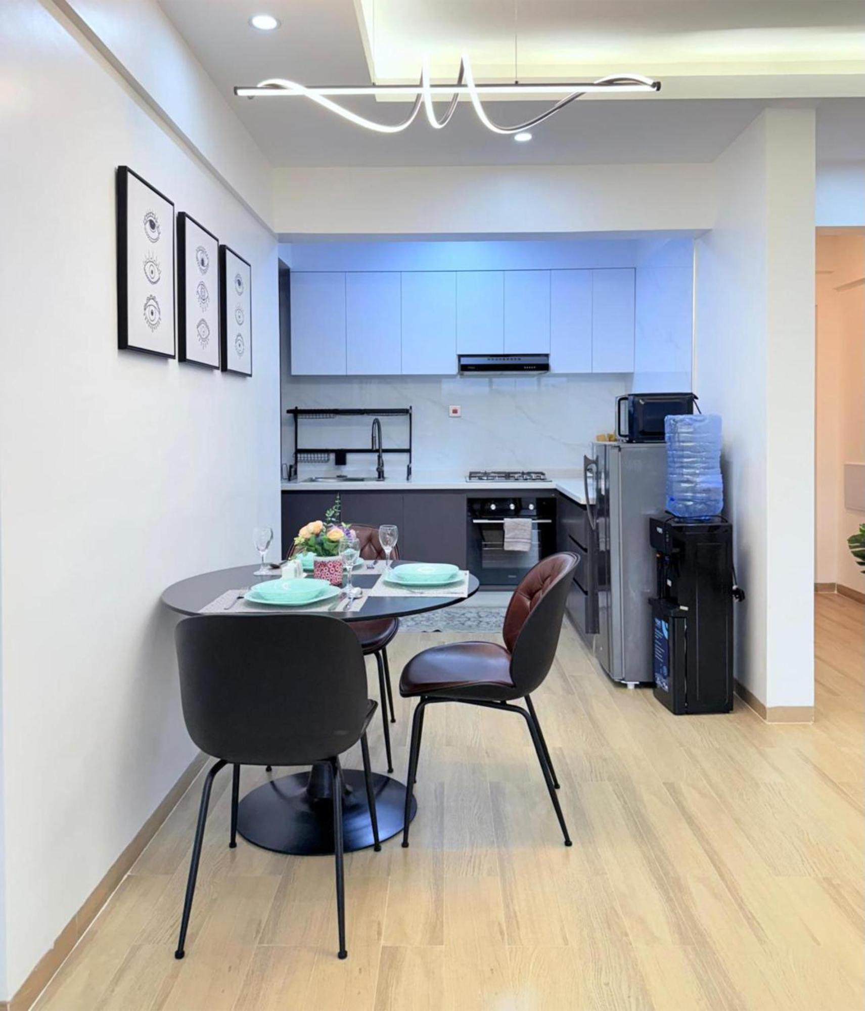 One & Two Bedrooms - Marina Bay Westlands Apartamento
