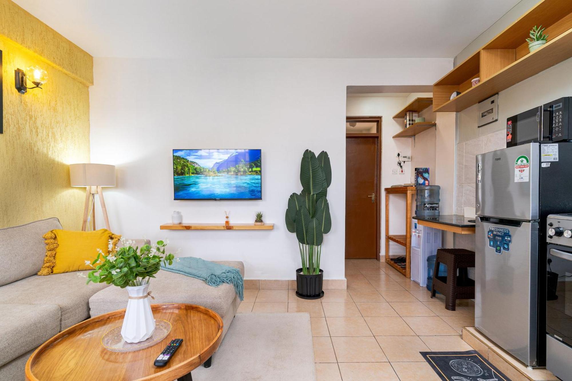 The Cozy Corner 1br In Westlands Near Sarit Centre *