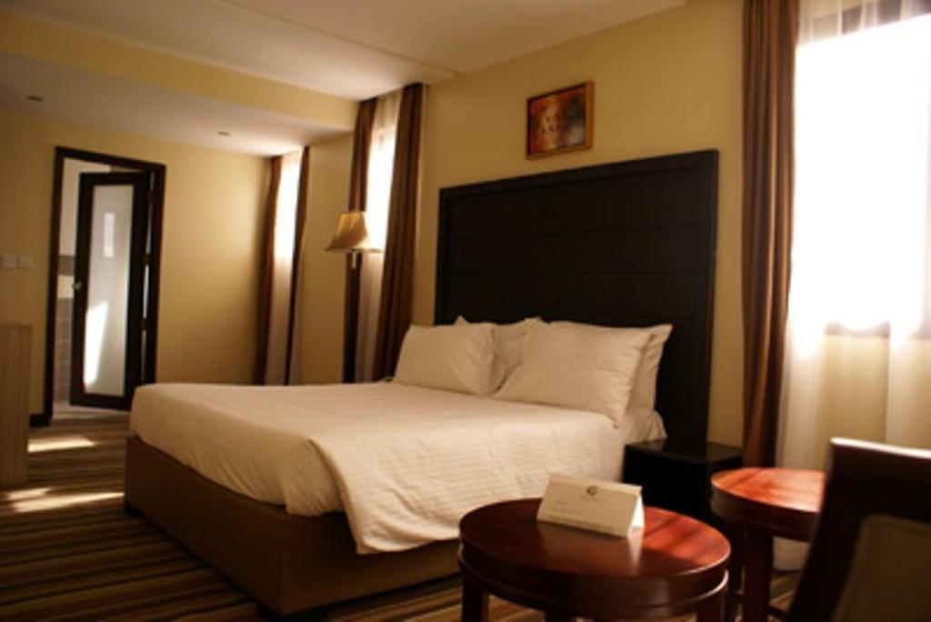 Hotel The Clarion 3*