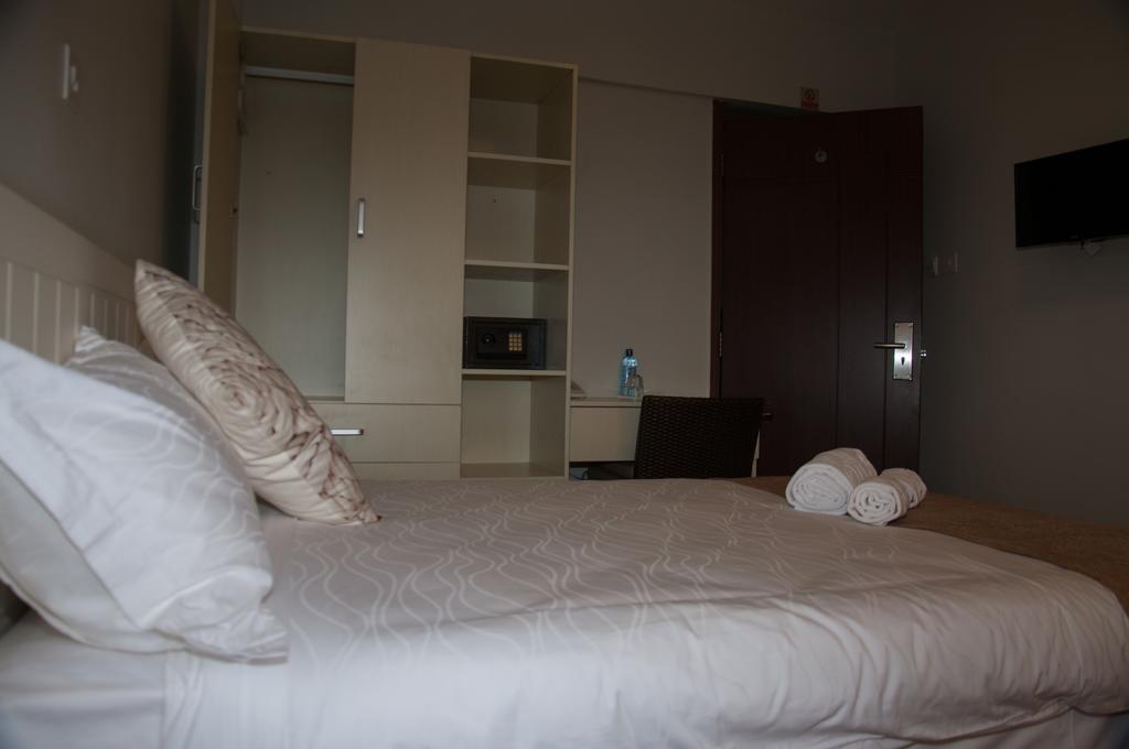 Emeli 3* Nairobi