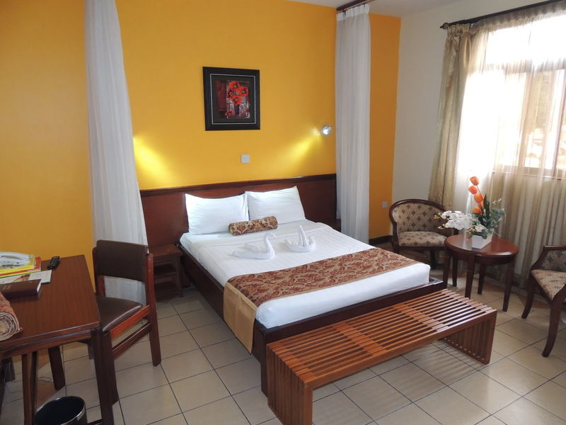 Hotel Hennessis 3*
