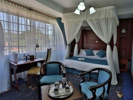 Karen Cold Springs Hotels