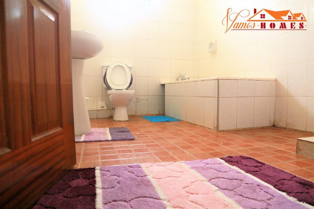 Vamos Homes & Tours Guest house *