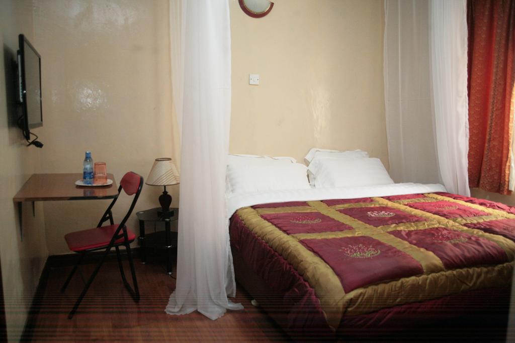 The Headquarters 3*