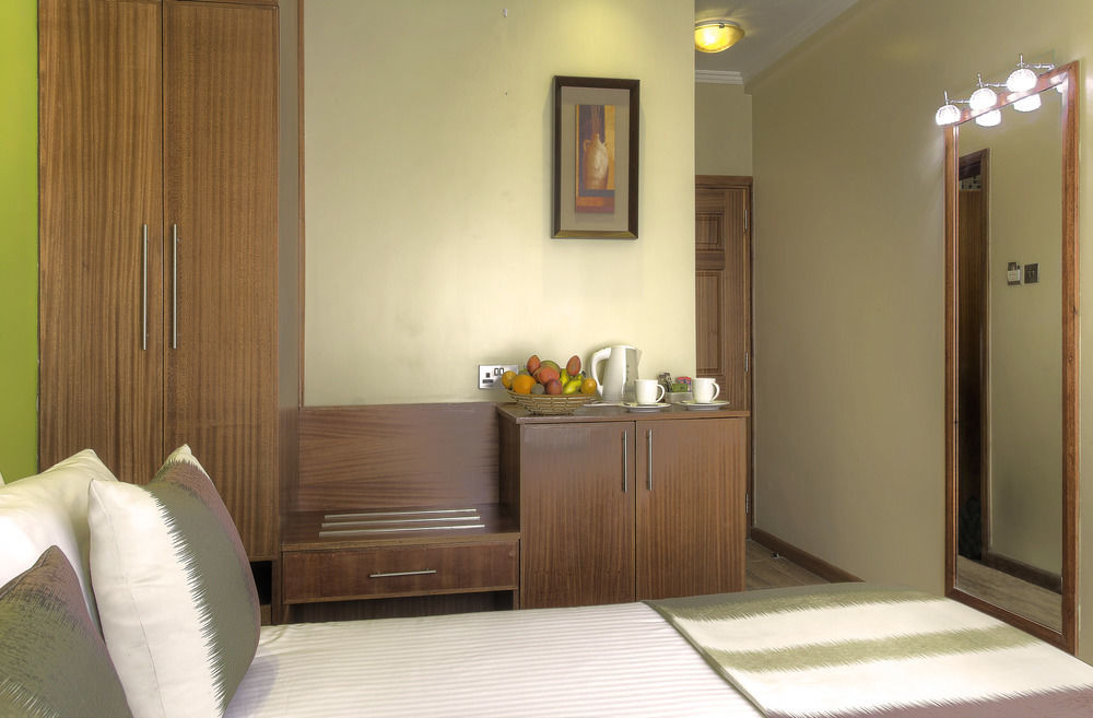 Hotel After 40 3*