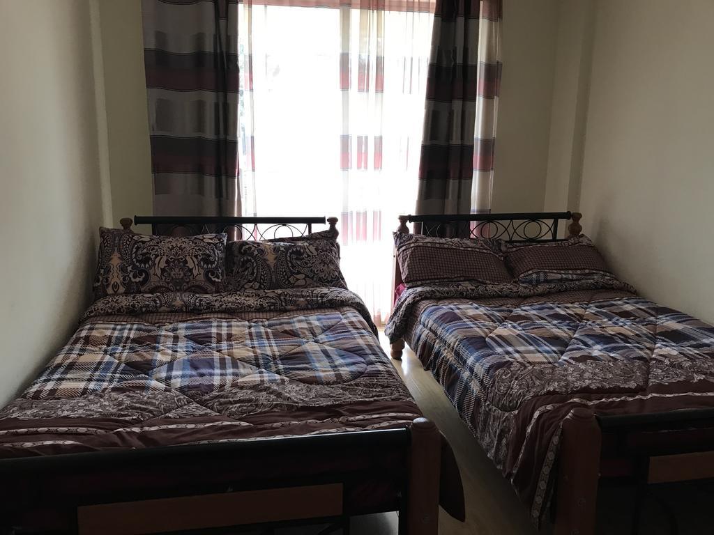 Sapphire Court Apartment