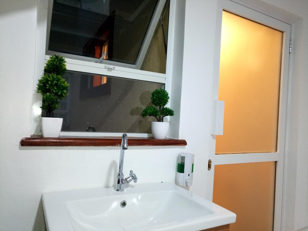Nairobi Mansionette Home-Stay *