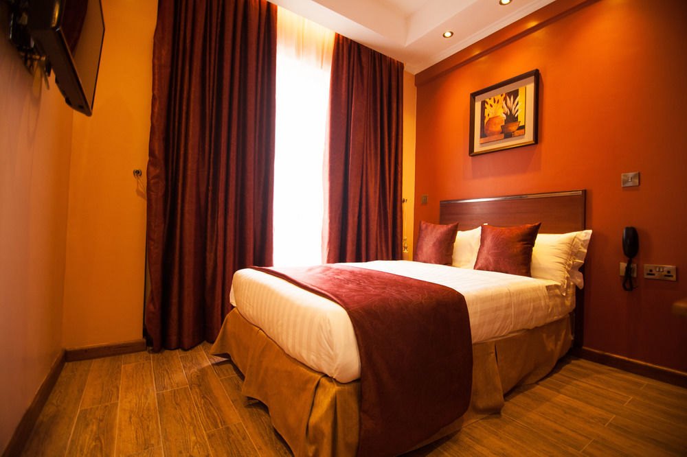 After 40 Hotel 3*