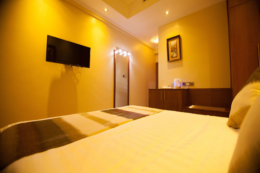 Hotel After 40