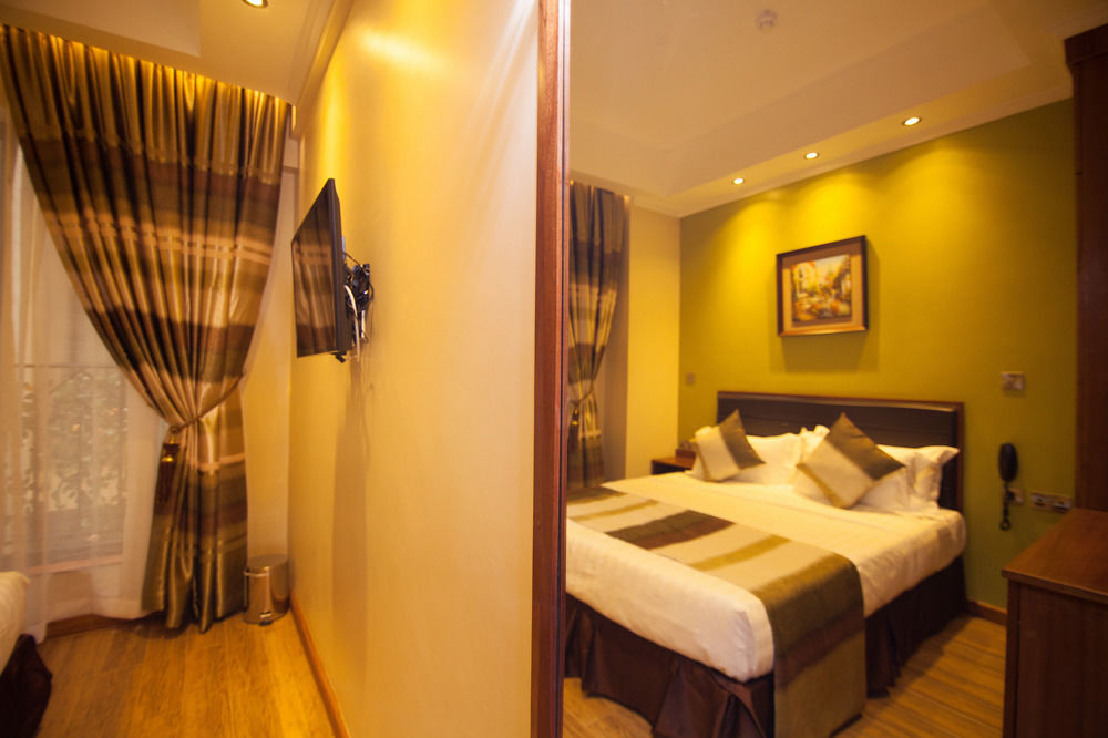 After 40 Hotel