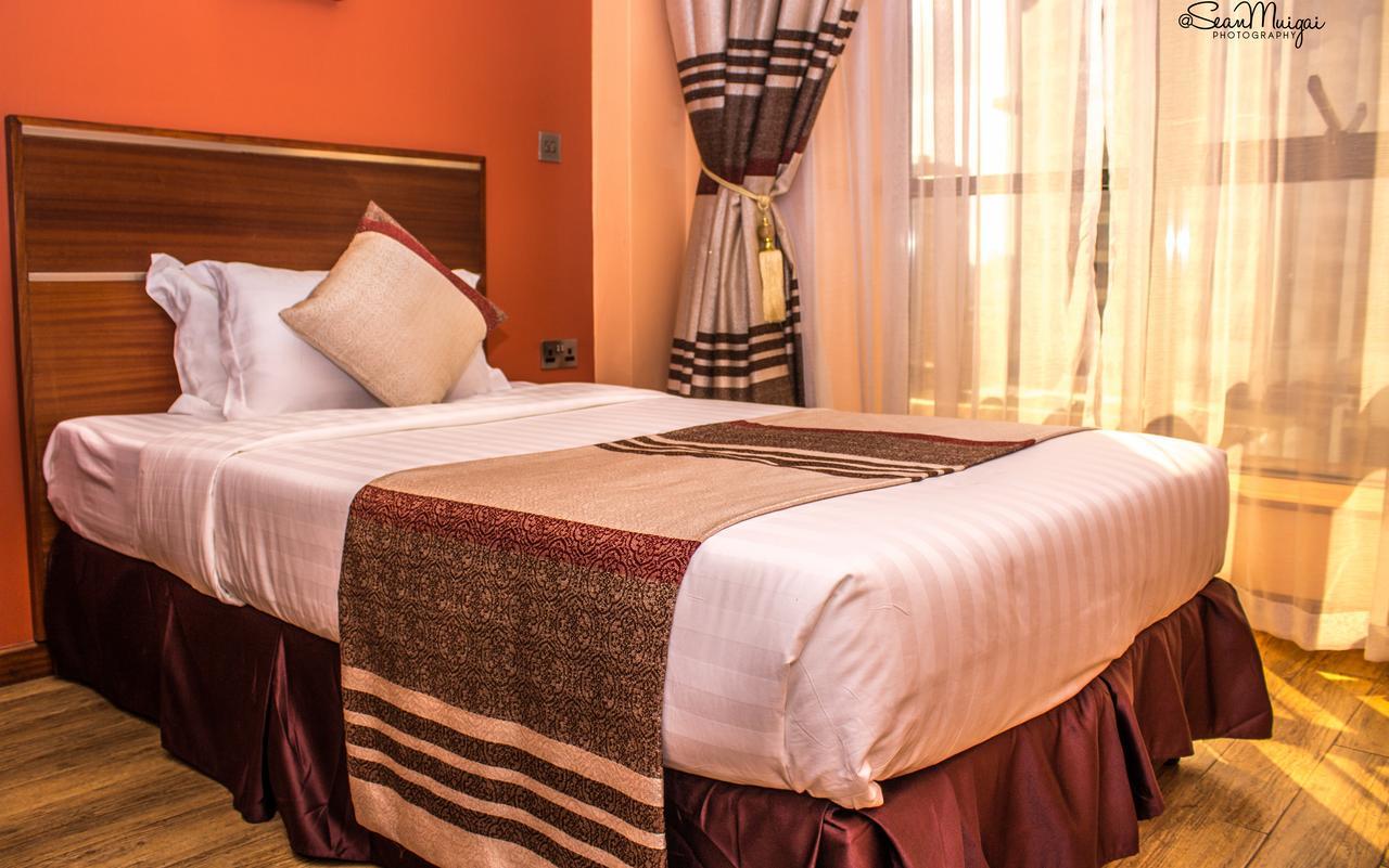 Hotel After 40