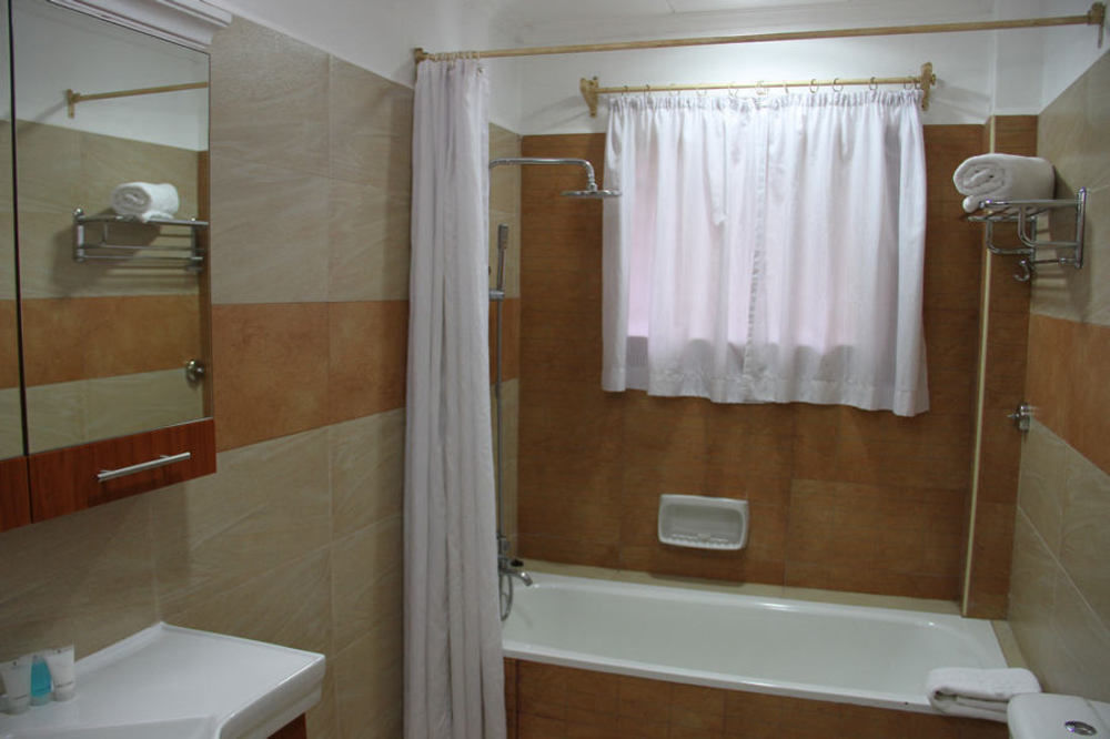 Mimosa Court Aparthotel