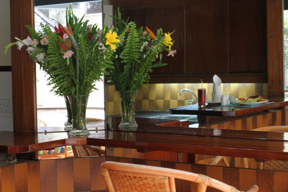 Mimosa Court 3*
