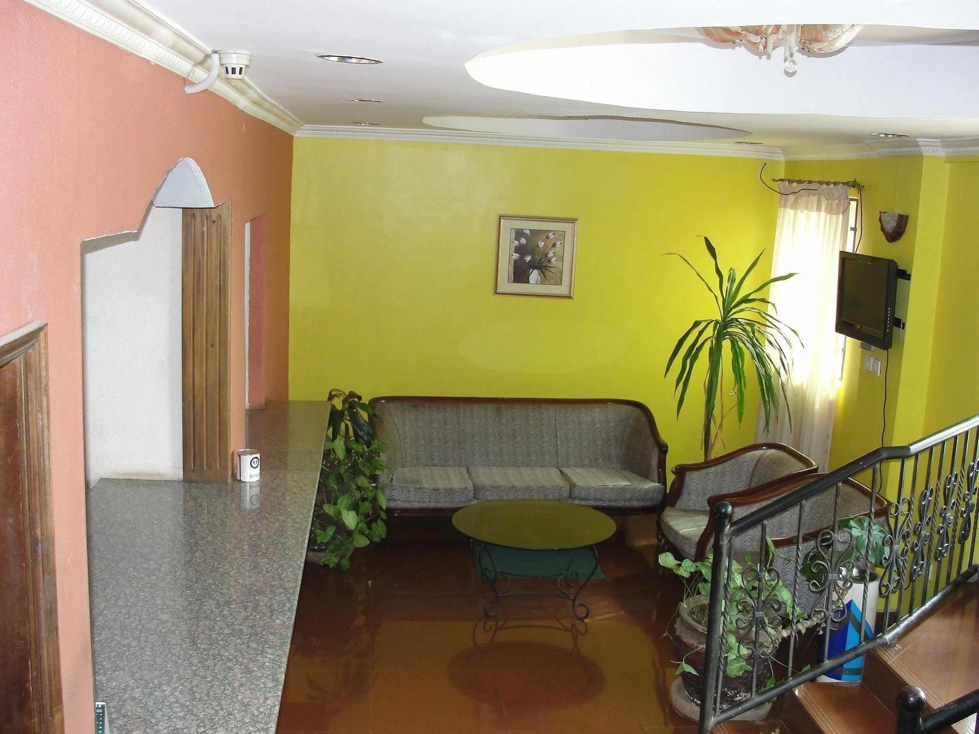 The Headquarters 3*