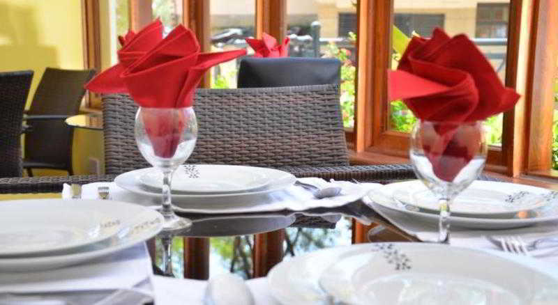 Meltonia Luxury