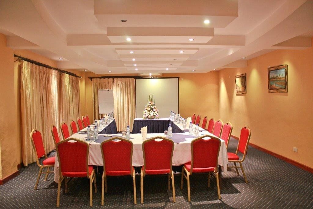 Hennessis 3* Nairobi