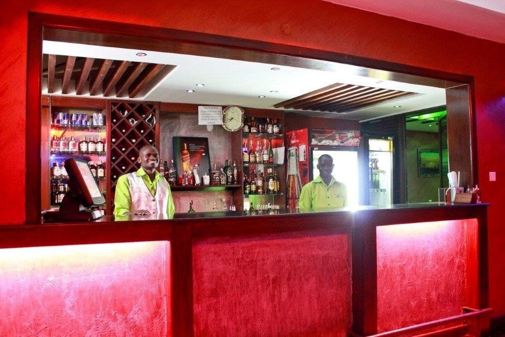 Hennessis Hotel