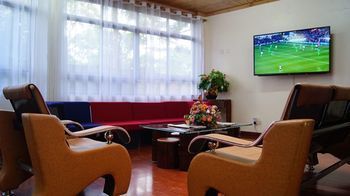 Convent International Hotel- Hotel