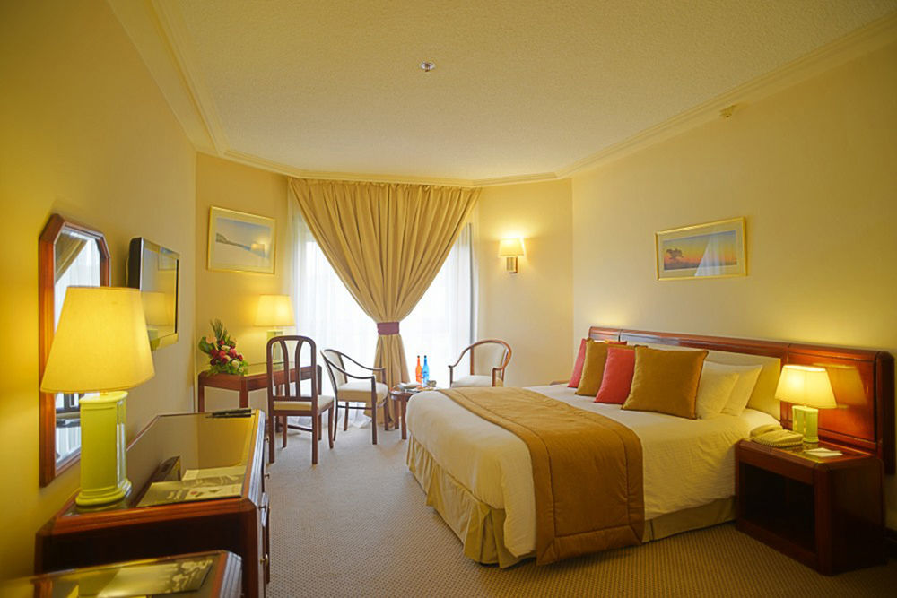 Hotel Ledger Plaza 3*