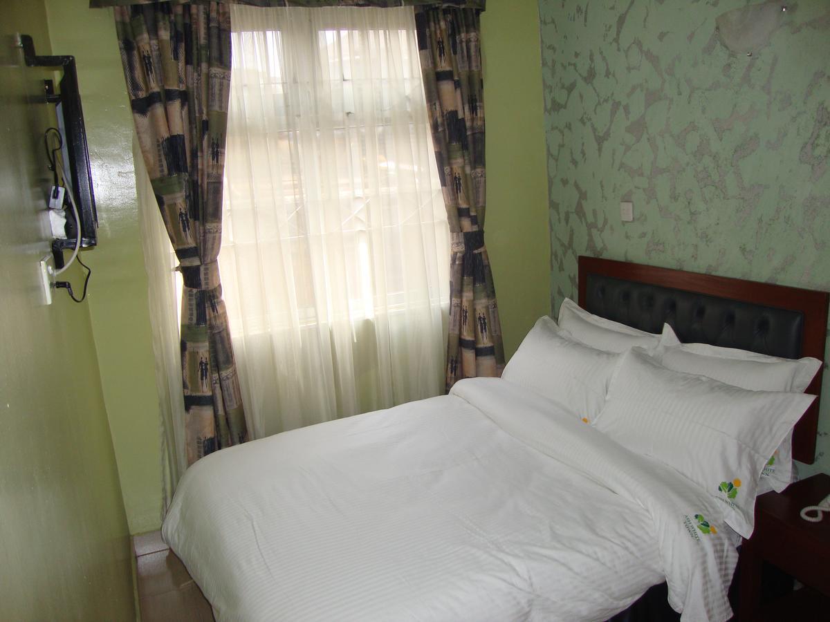 Ash White 2* Nairobi