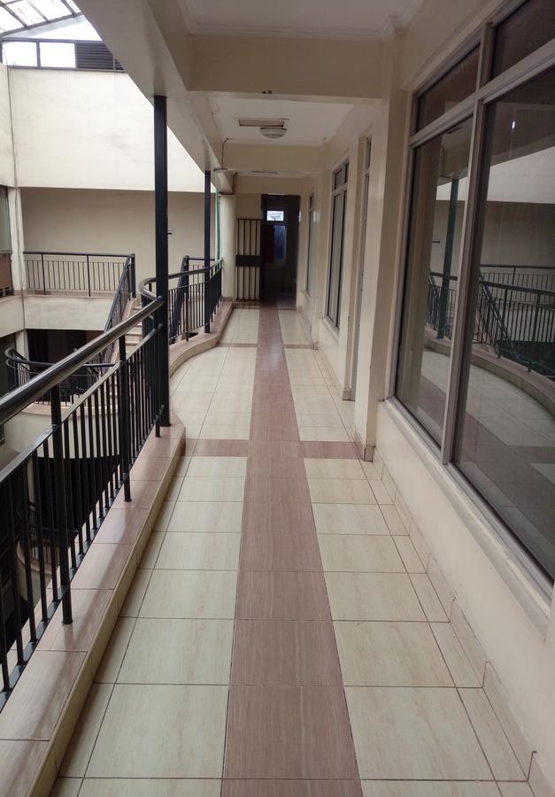 Ash White Hotel