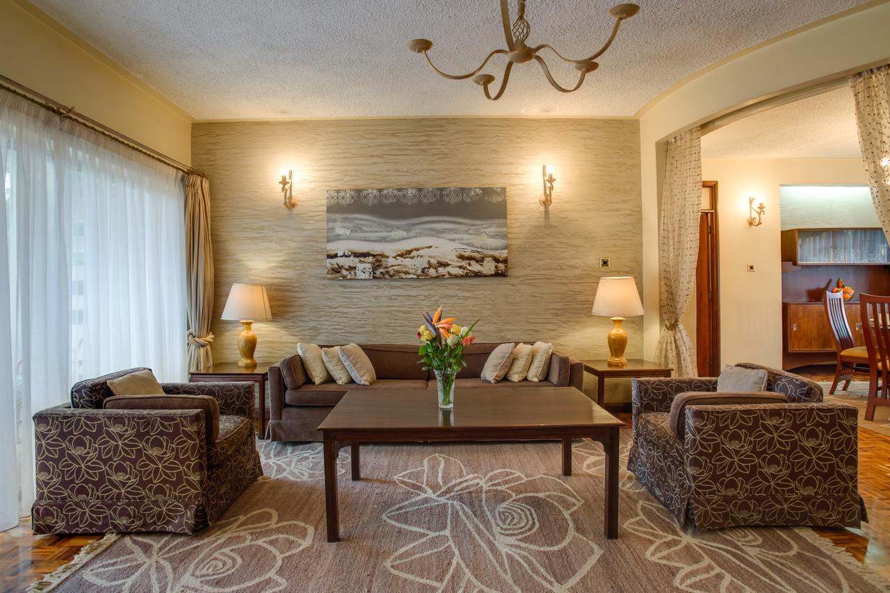 Aparthotel Mimosa Court 3*