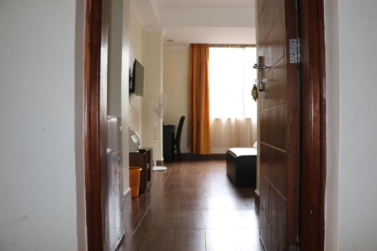 Gigiri Express 3*