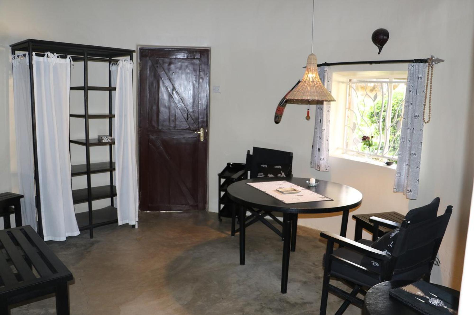 Nyati Hill Lodge