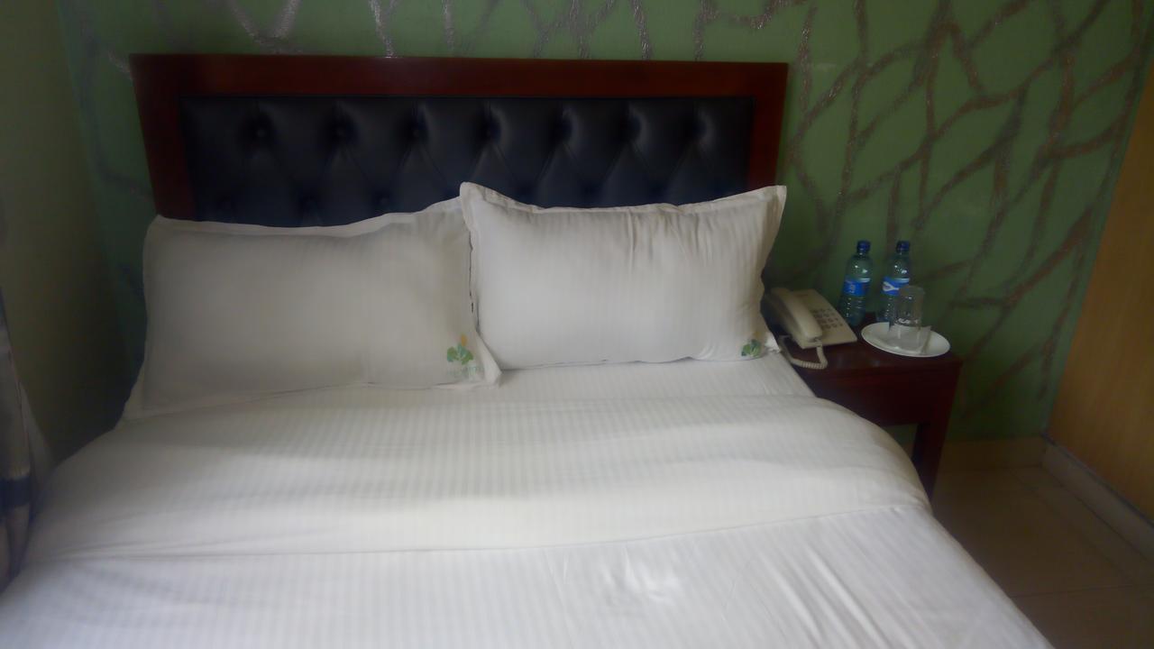 Ash White Nairobi