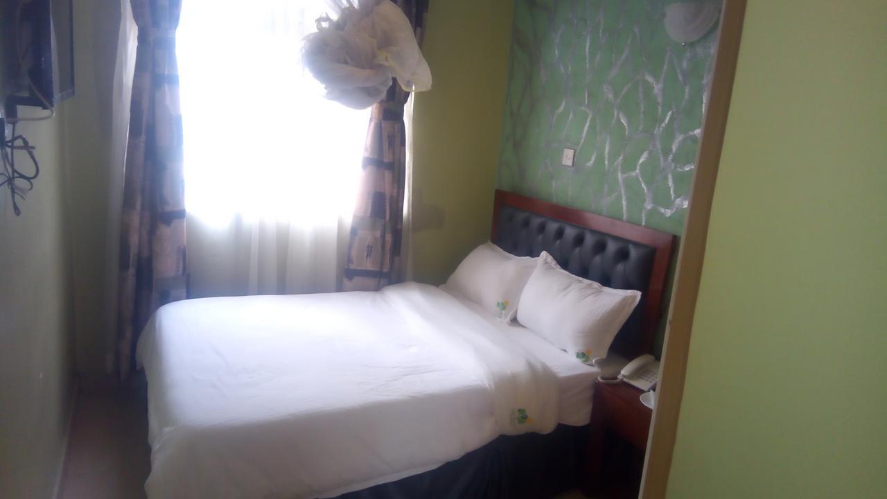 Hotel Ash White