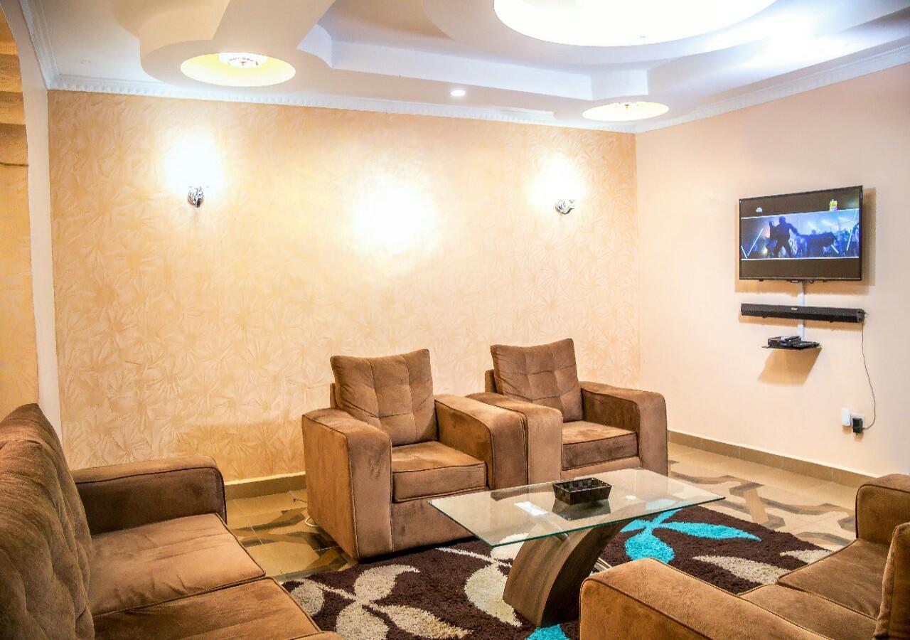 Nemadek Royal Park Homestay