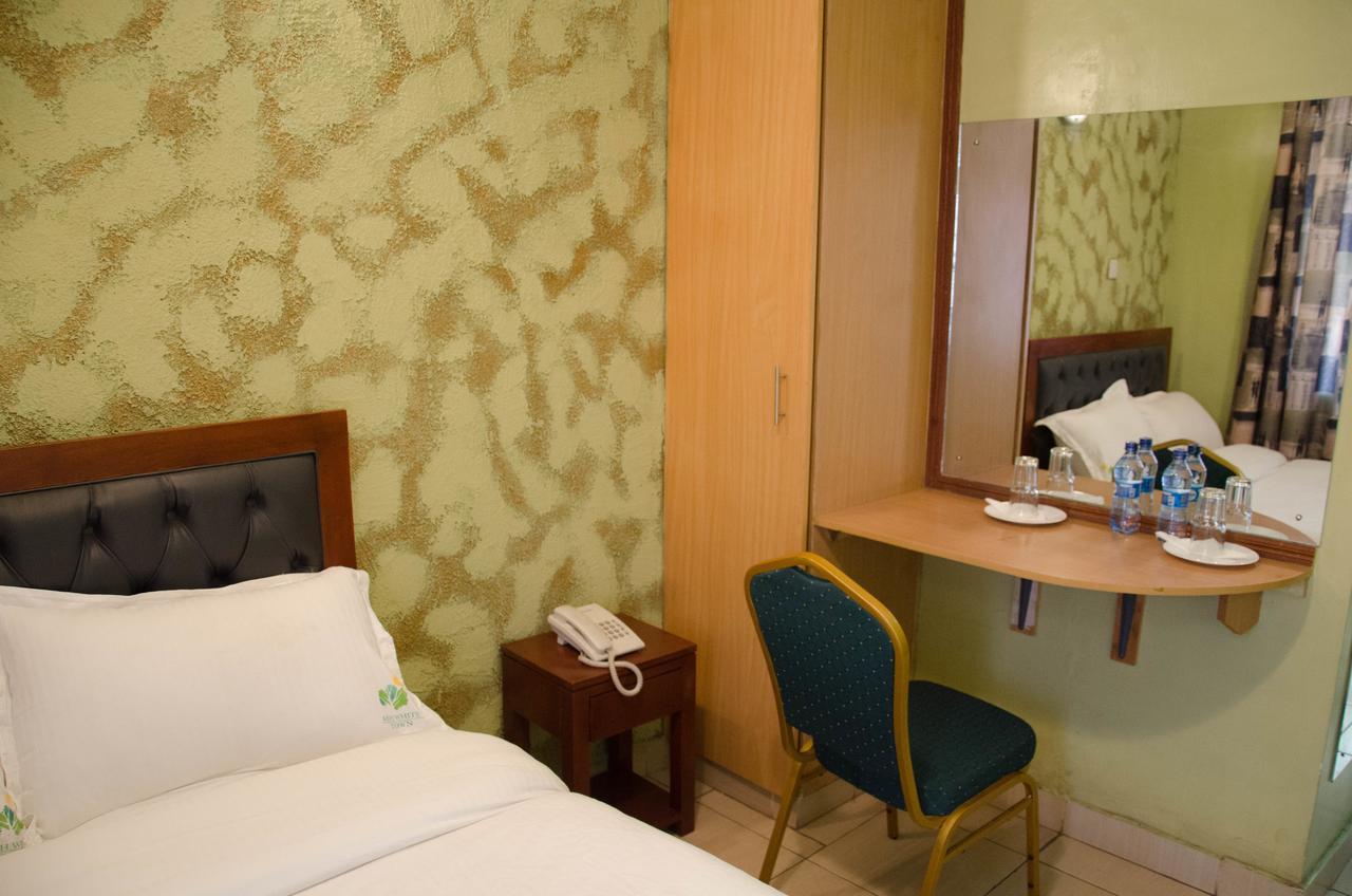 Hotel Ash White Nairobi