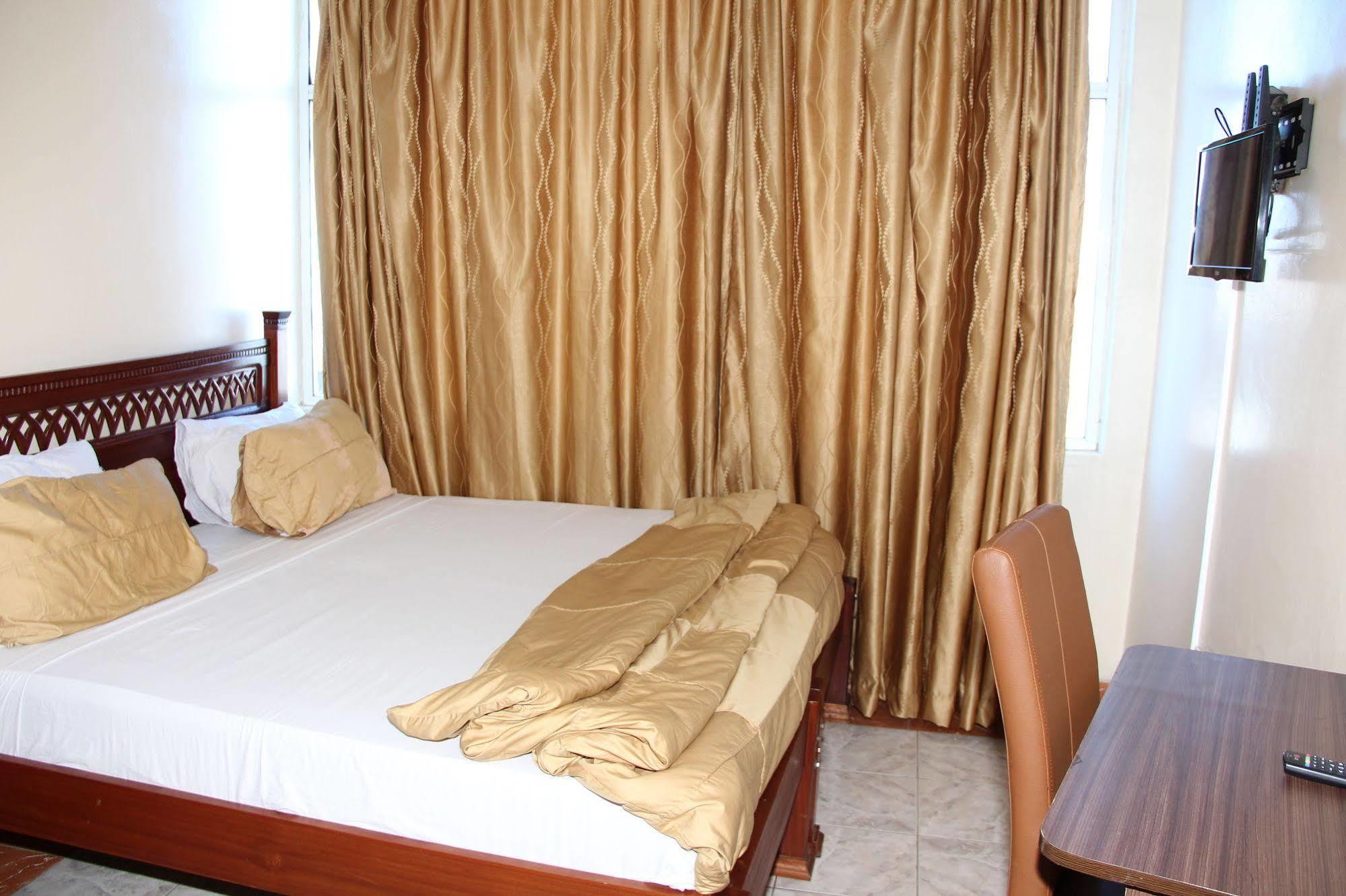 Barkley Hotel 2*