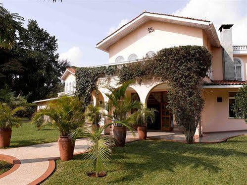 Hotel House Of Waine 4*