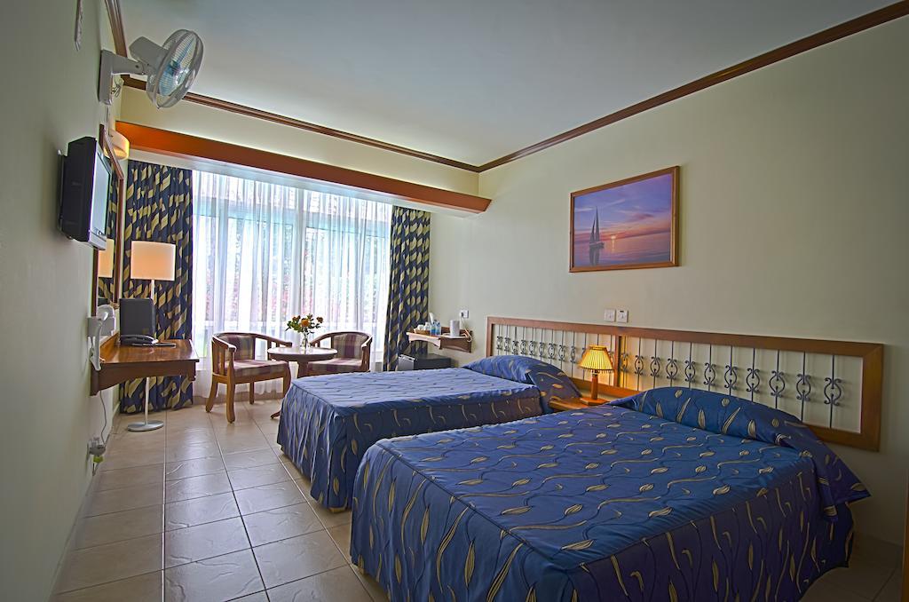 Hotel Sentrim Boulevard 4*