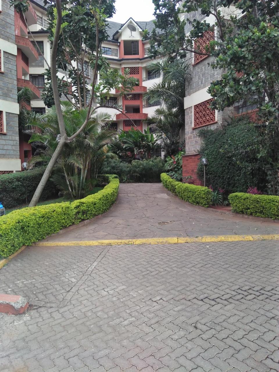 Queens Park Apartment *