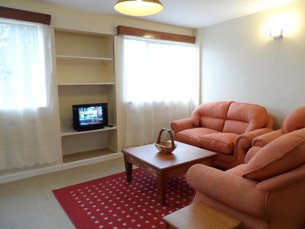 Apartment Wood Avenue Towers