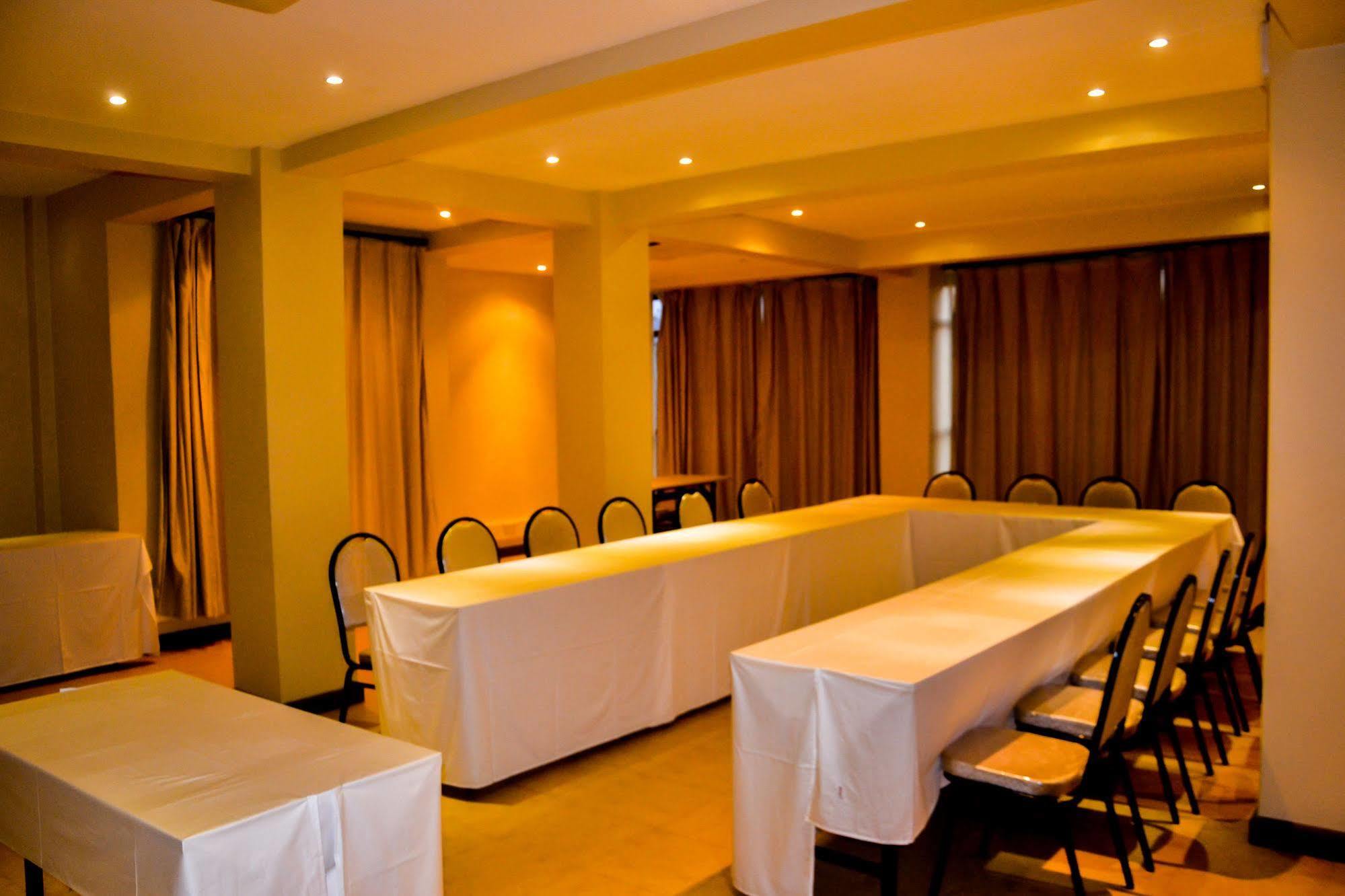 Hotel Emeli 3*