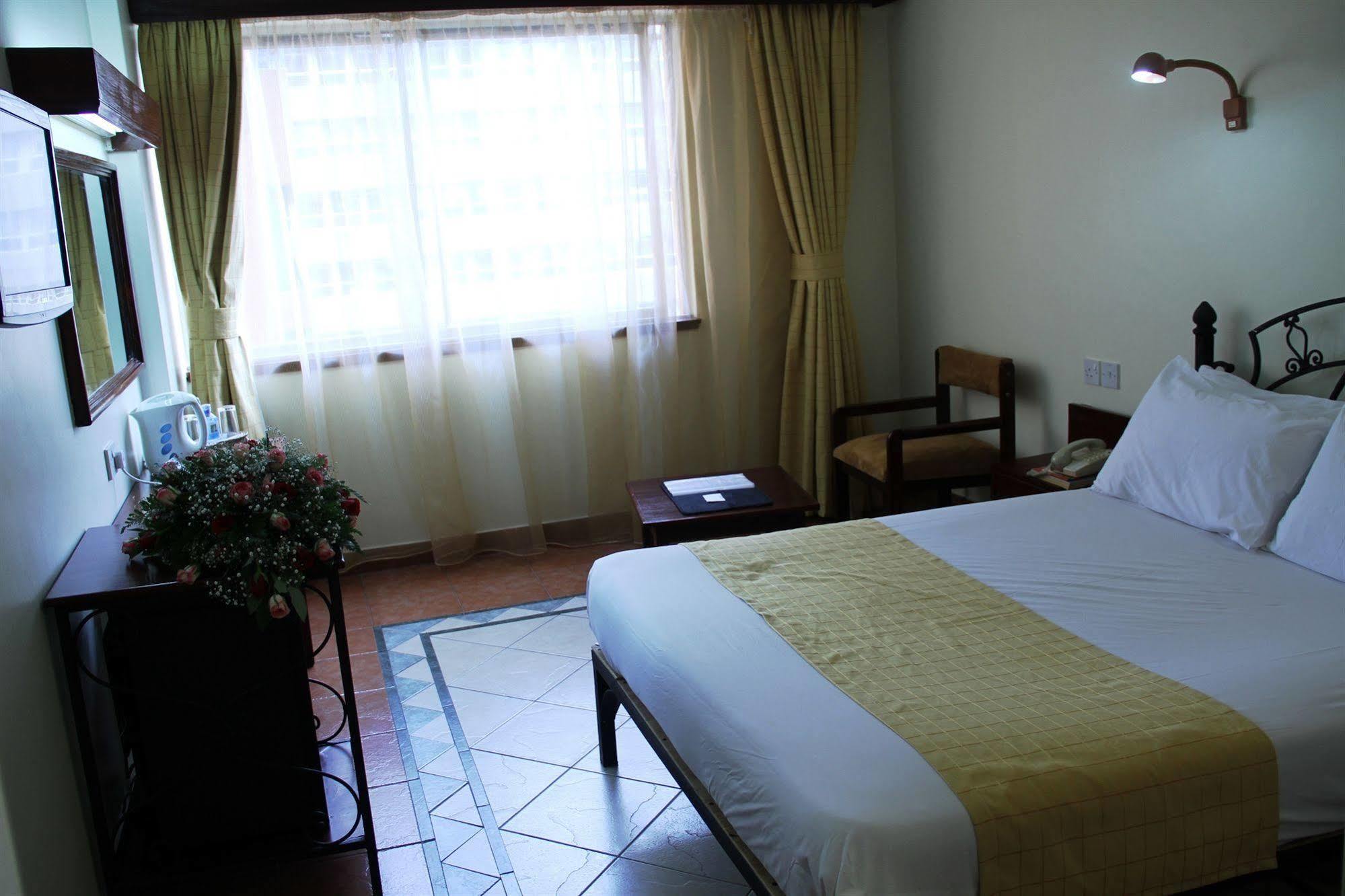 Hotel Sentrim 680