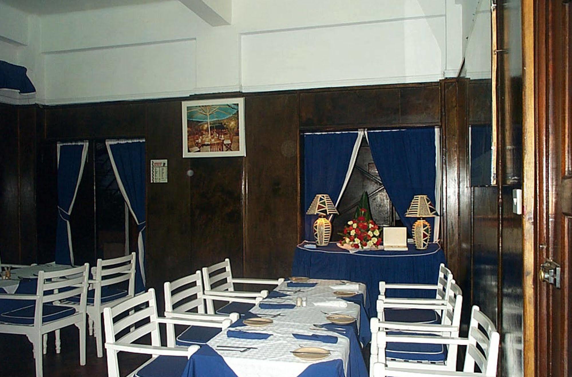 Hotel The Oakwood 3*