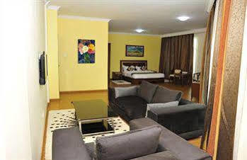 Nomad Palace Hotel 3*