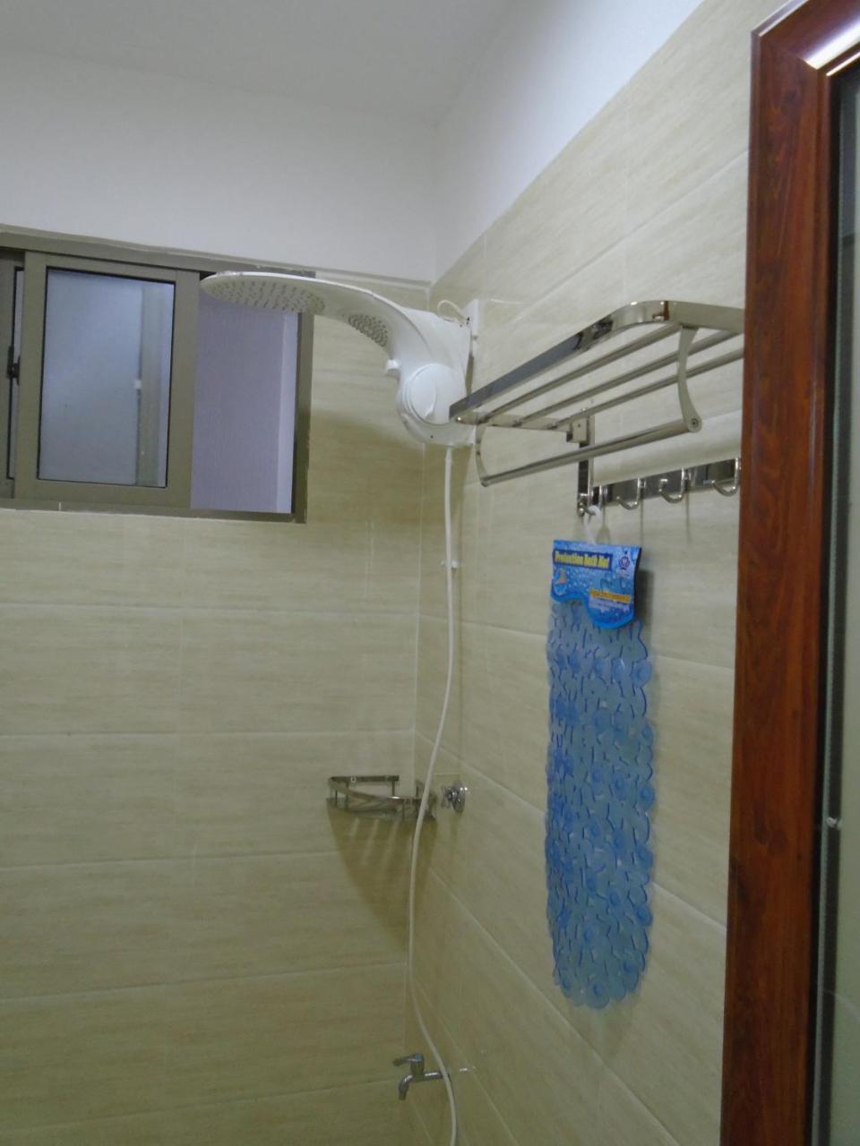 Bloomfield Apartment *